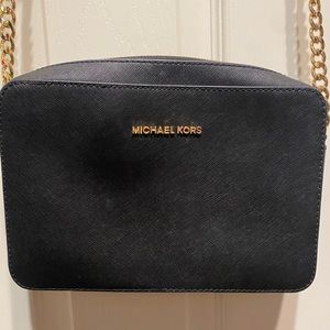 Michael Kors black crossbody purse